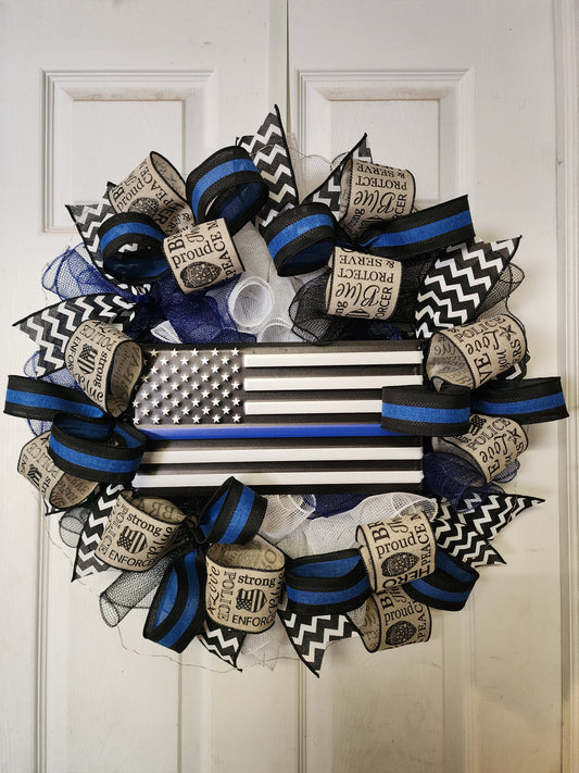 Thin Blue Line Police Tribute Wreath with Blue Fairy Lights & Metal Sign