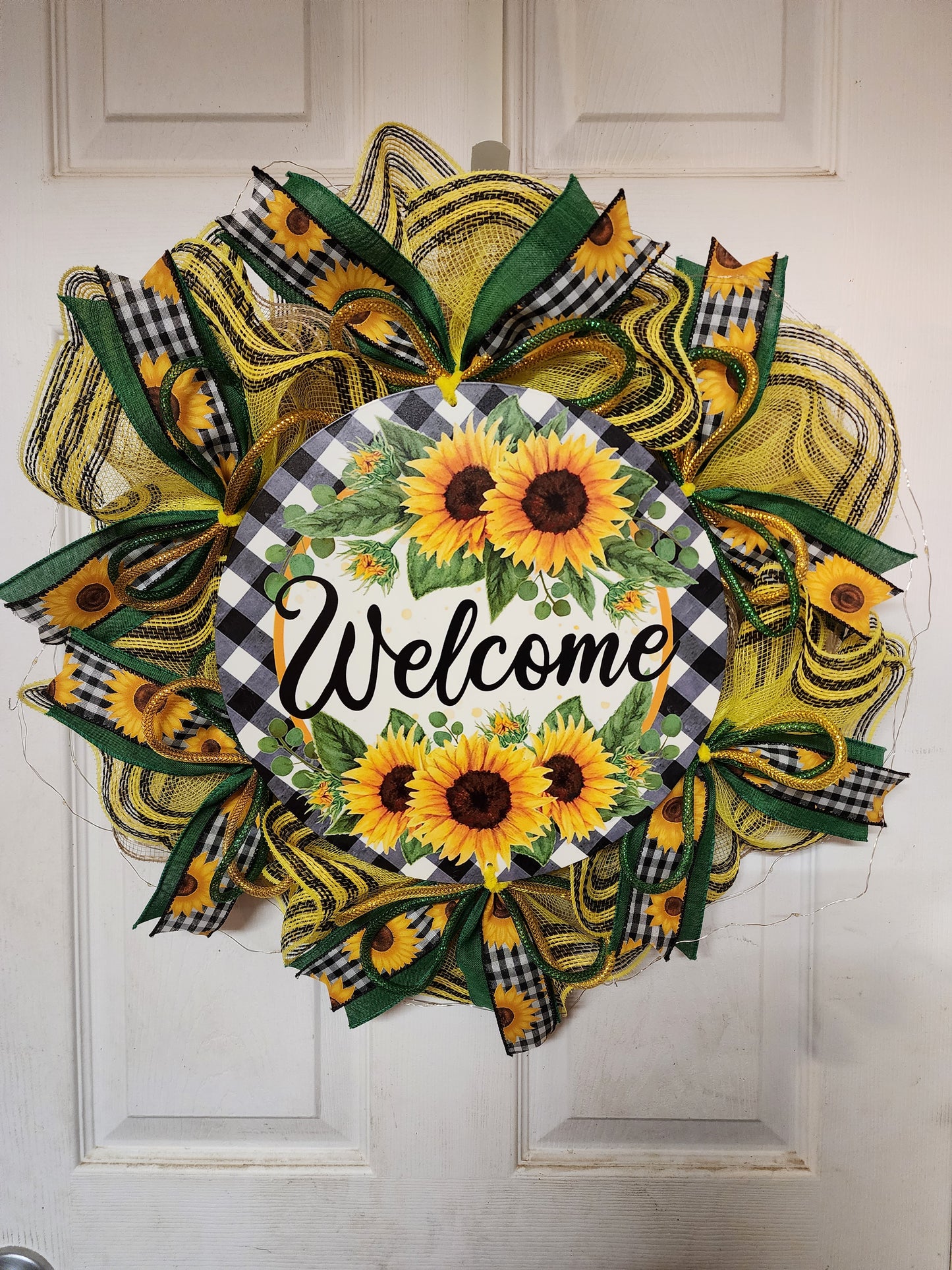Sunflower Welcome Wreath with Green & Light Yellow Fairy Lights & Metal Sign