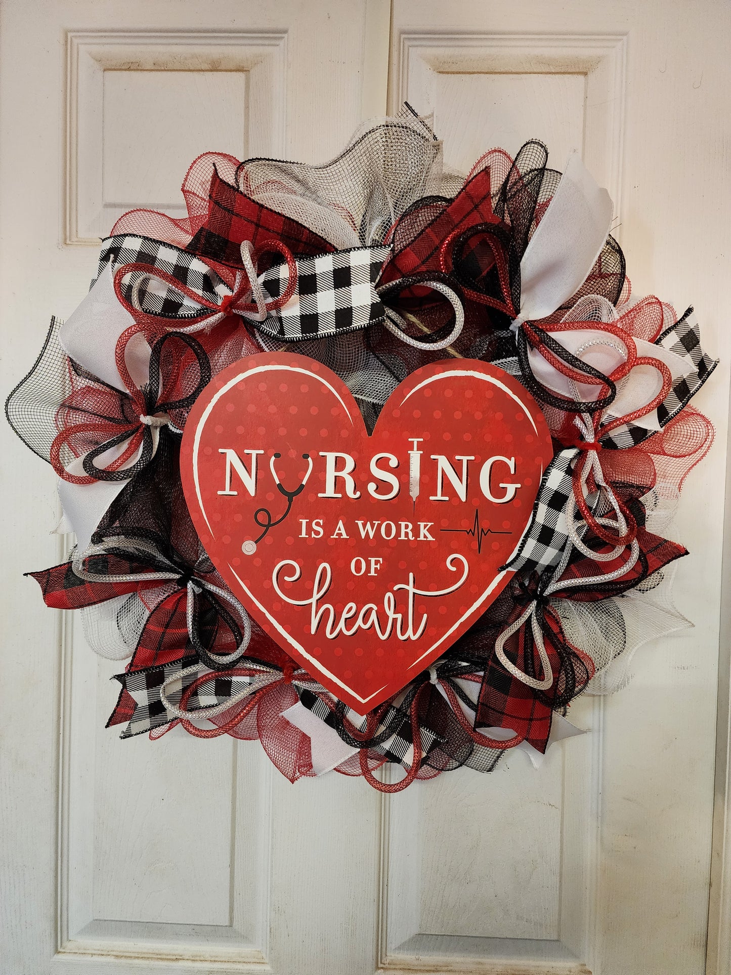 Nursing Appreciation Wreath – "Nursing is a Work of Heart