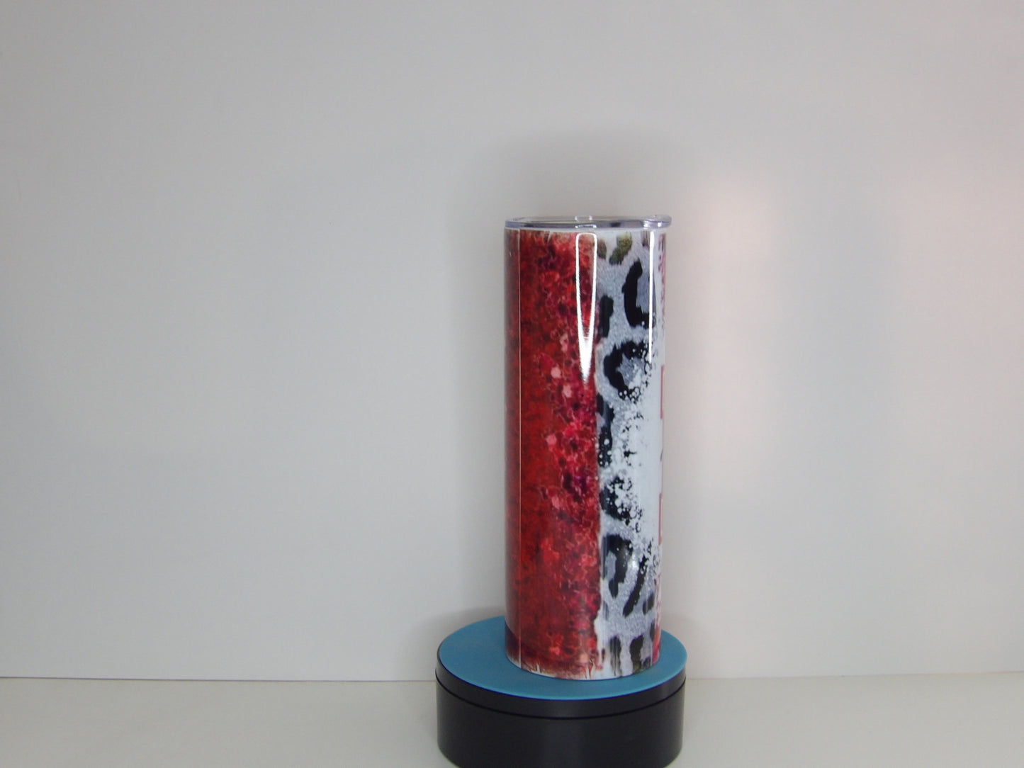 Yellow 14-Huskers 20oz Tumbler ā Red Glitter & Leopard Print Design with Straw
