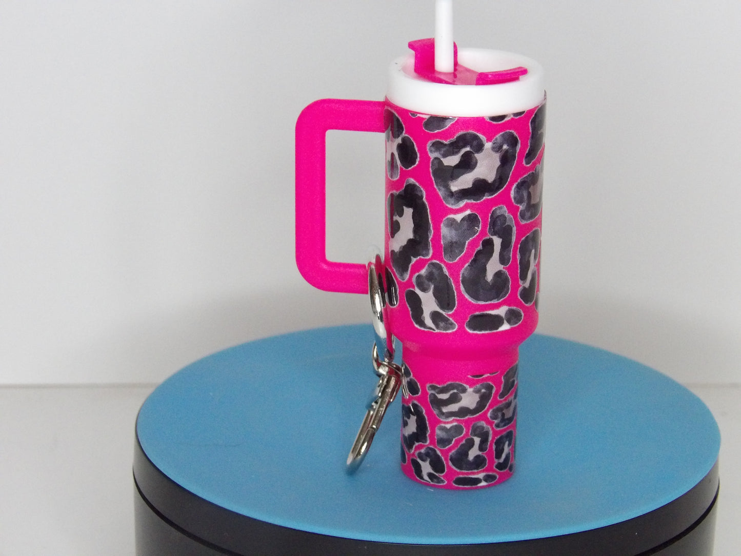 Mini Tumbler-Shaped Storage Container – Multipurpose Holder