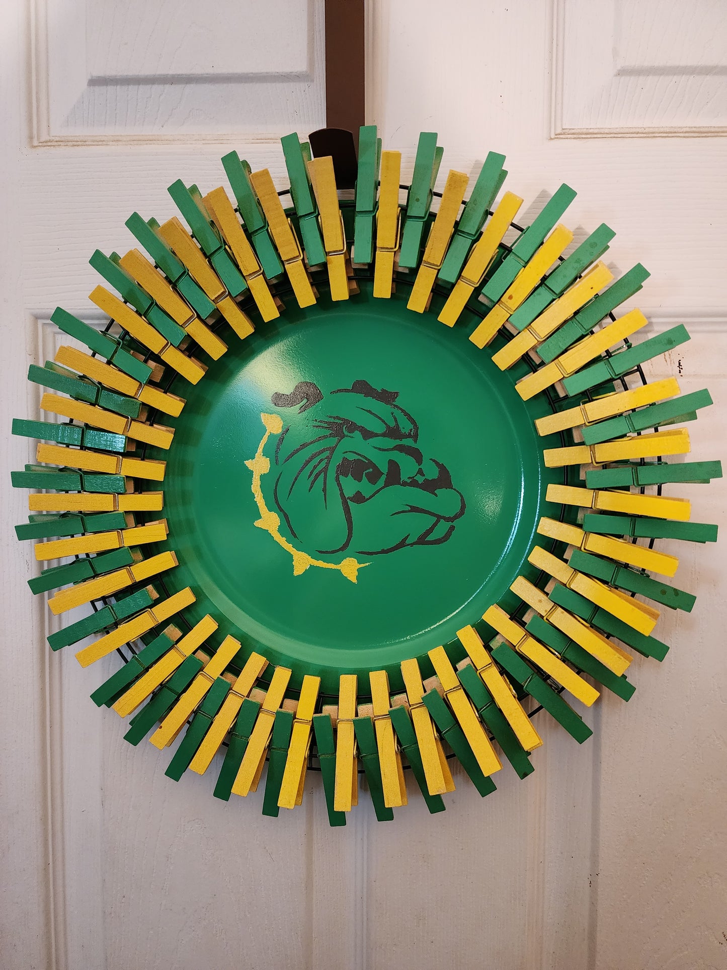 Peetz Clothespin Wreath