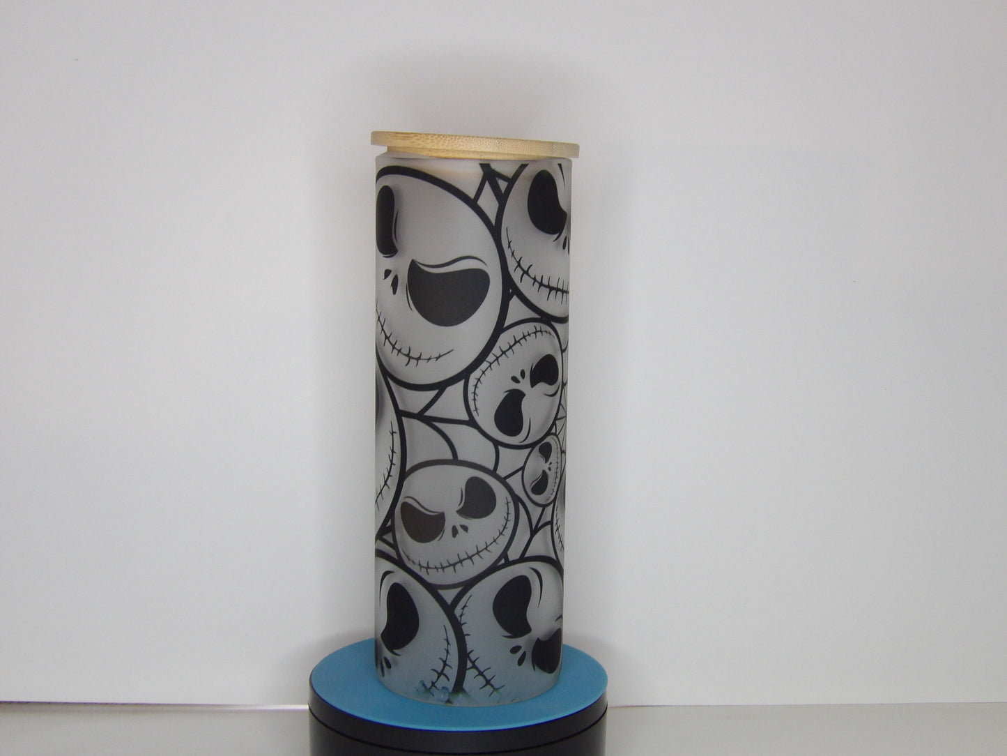 Yellow 20-Smiling Jack-π 25 oz Clear Glass Tumbler with Straw β Spooky & Stylish Drinkware
