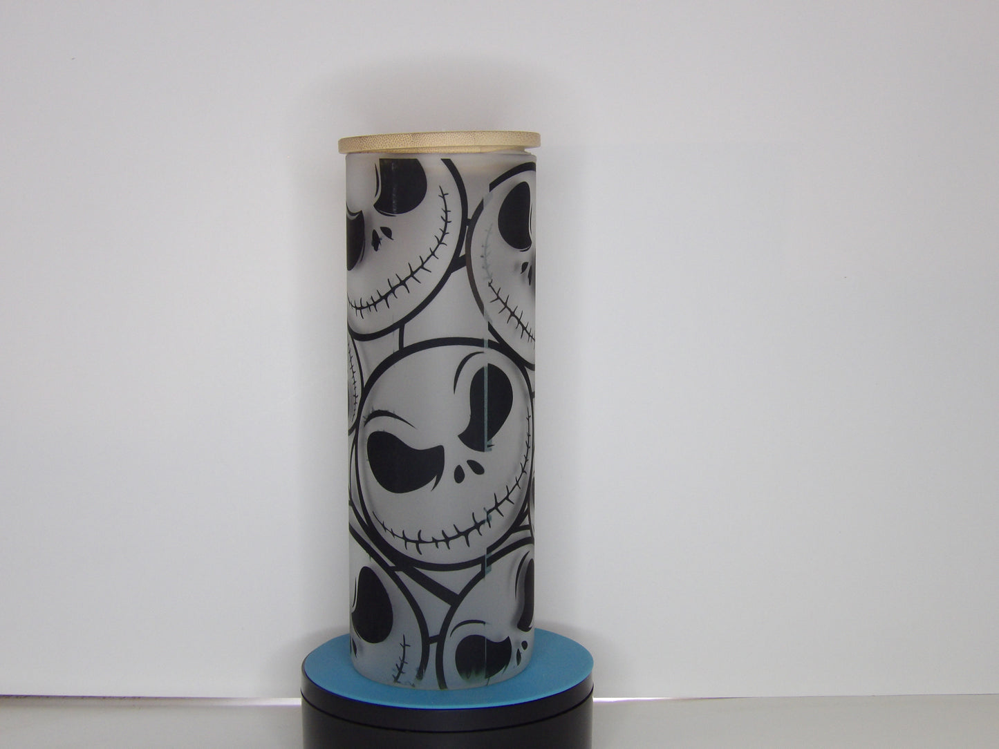 Yellow 20-Smiling Jack-π 25 oz Clear Glass Tumbler with Straw β Spooky & Stylish Drinkware