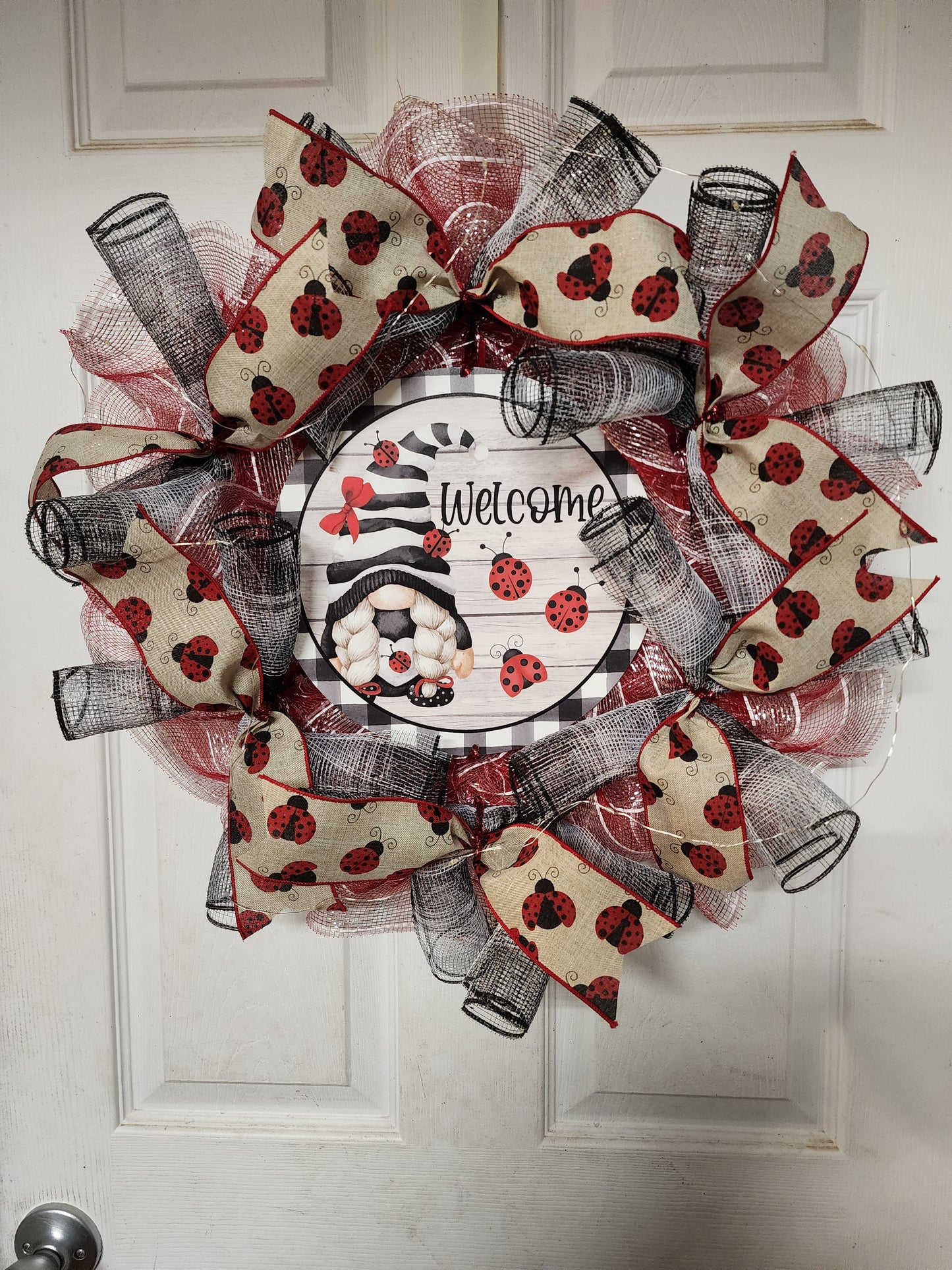 Welcome wreath with ladybugs and gnome