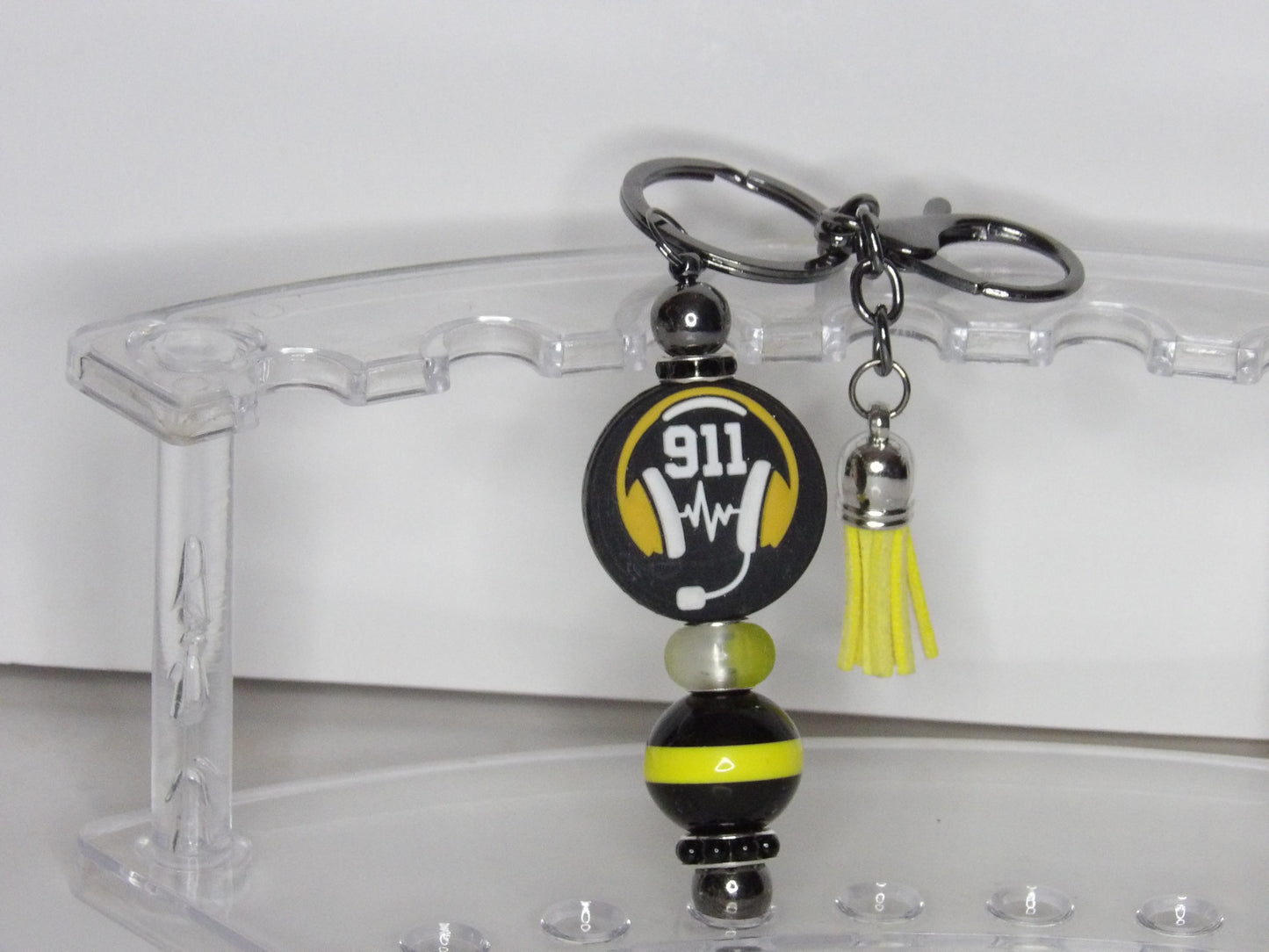 🔑 Handmade Beaded Keychains – Colorful, Durable, and Customizable
