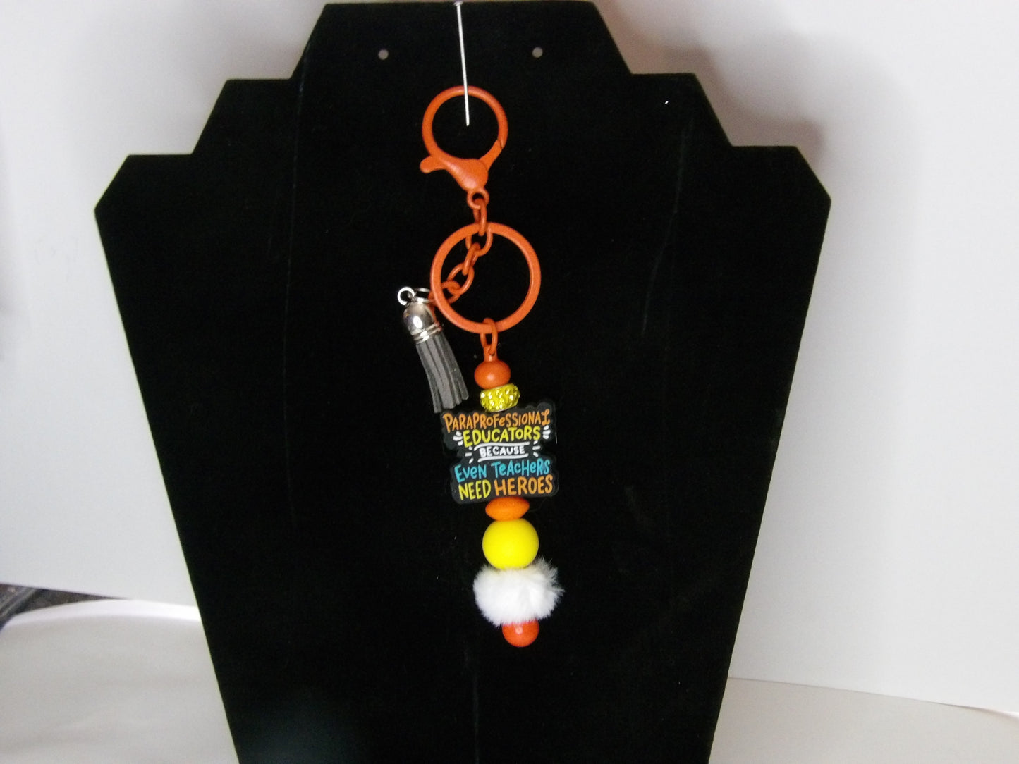 🔑 Handmade Beaded Keychains – Colorful, Durable, and Customizable
