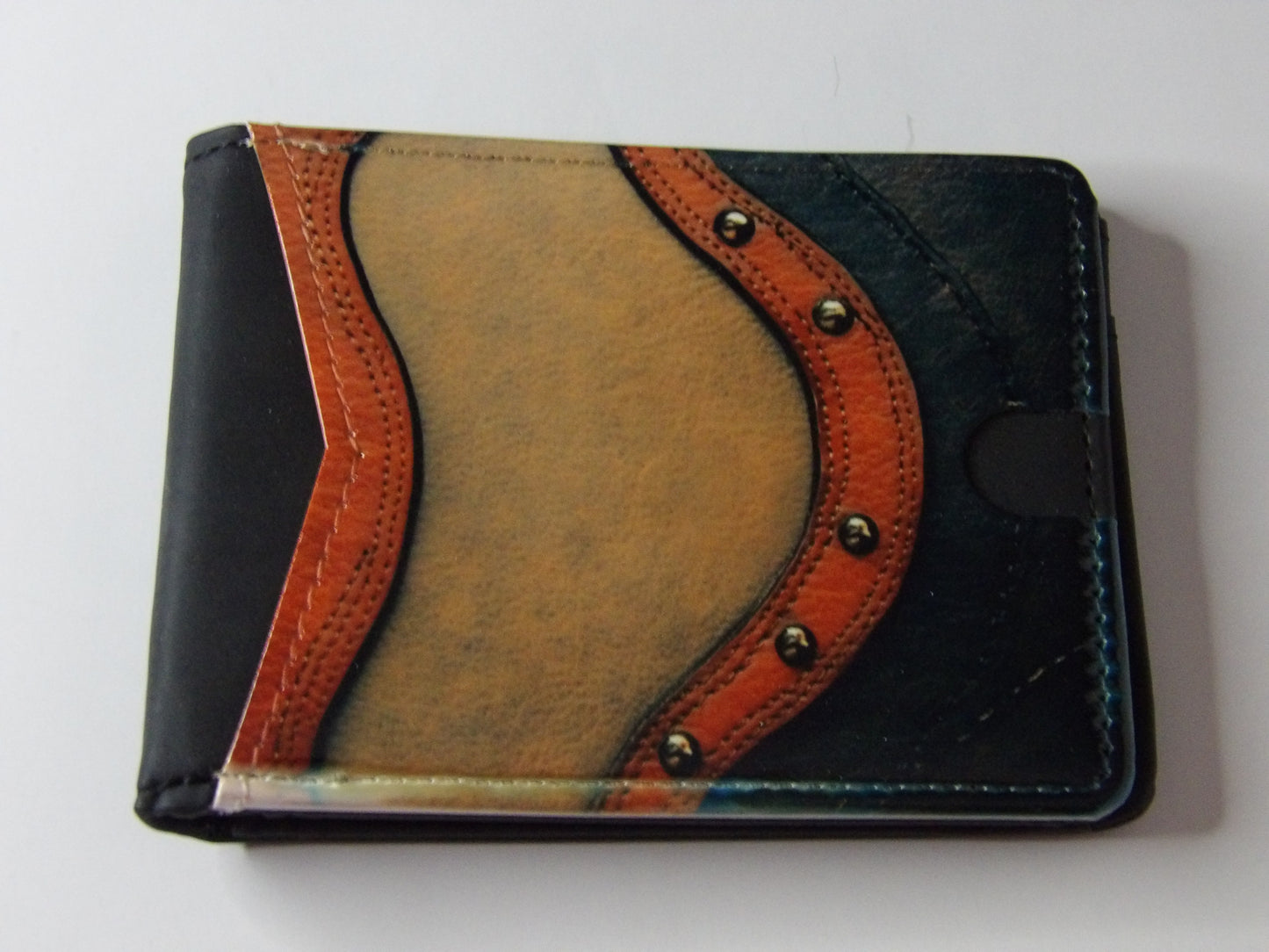 Handmade Men’s Wallet – Stylish, Functional & Everyday Durable