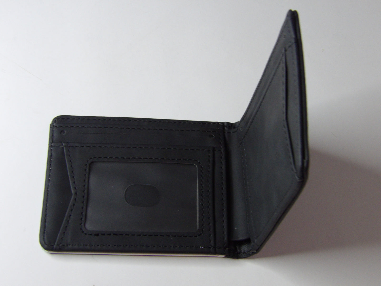 Handmade Men’s Wallet – Stylish, Functional & Everyday Durable