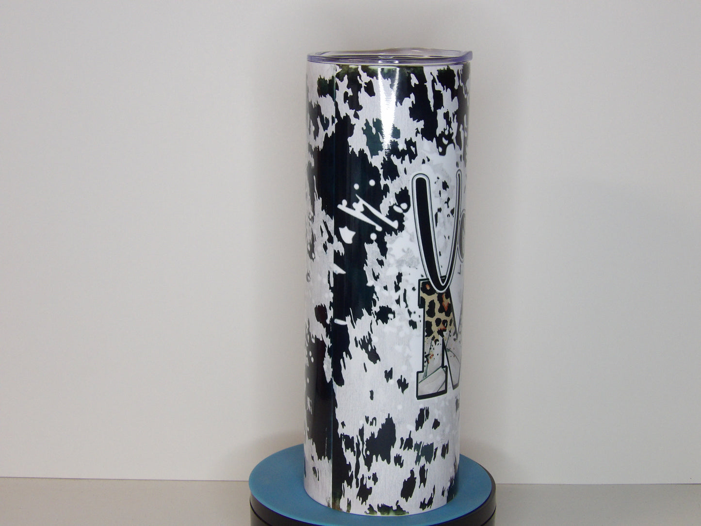 Purple 18-20oz Volleyball Mom Tumbler – Cow Print, Leopard, and Volleyball Heart Design