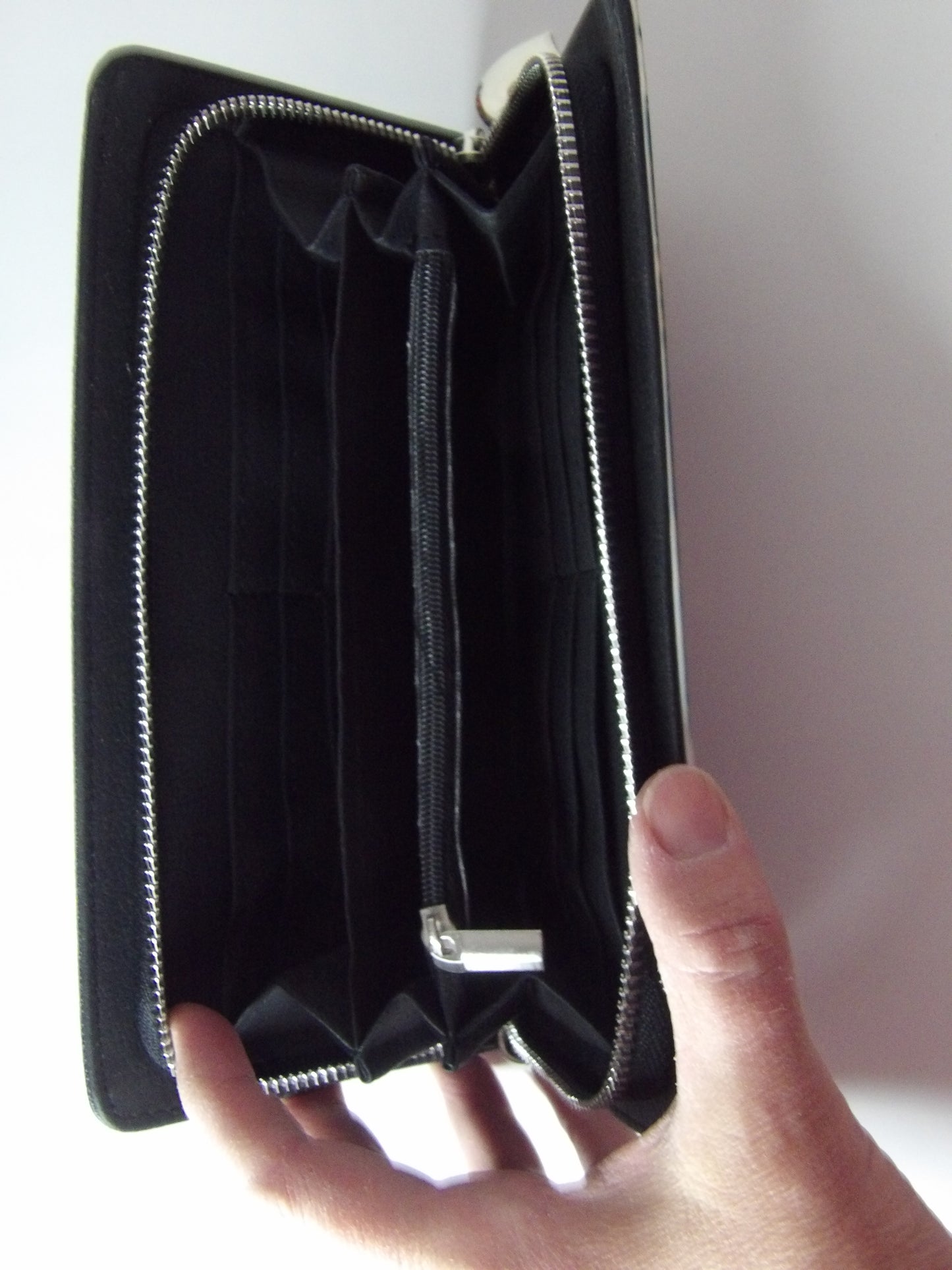 Handmade Women’s Zip-Around Wallet