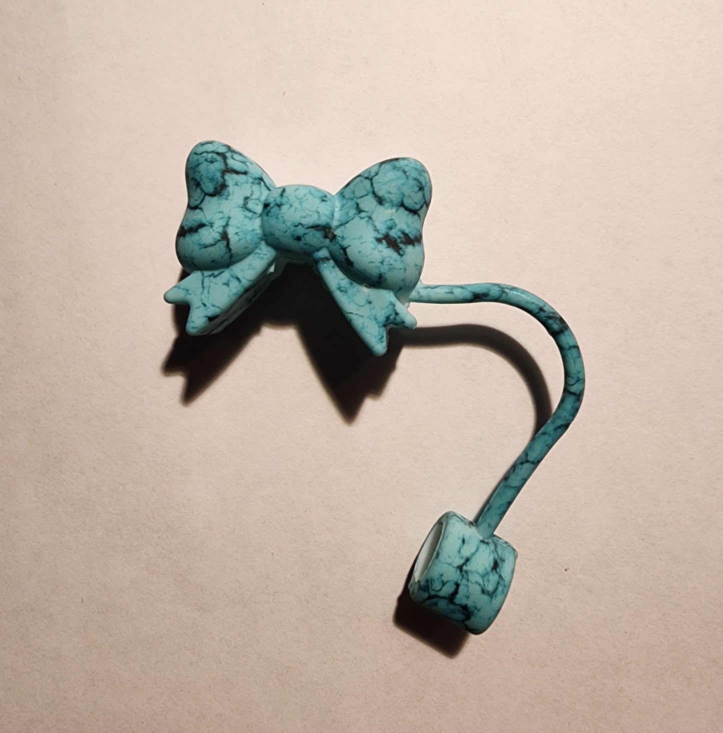 Chuckles Bow Straw Topper